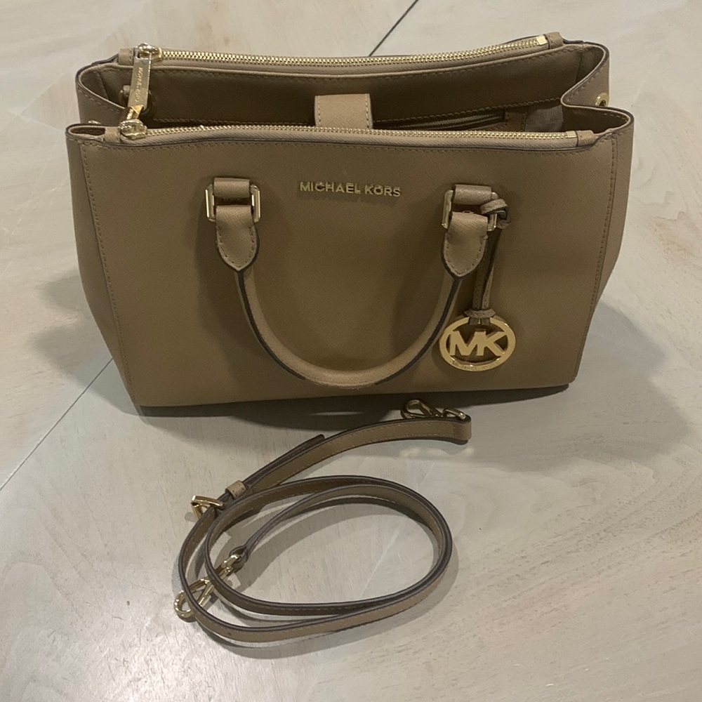 Tan Medium Michael Kors Handbag
